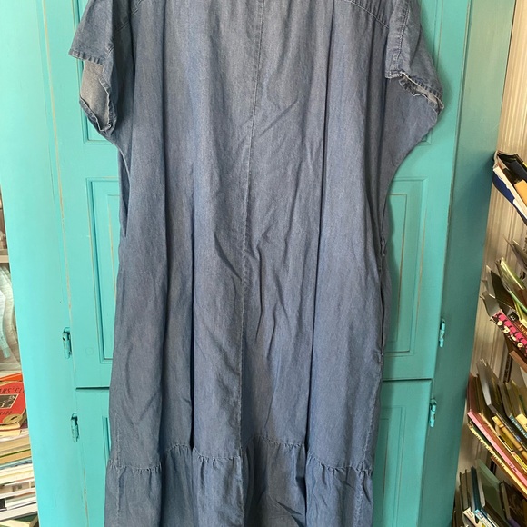 Lightweight Denim Dress Size 1x Excellent Unworn Condition Classic Style Woman - Picture 8 of 8
